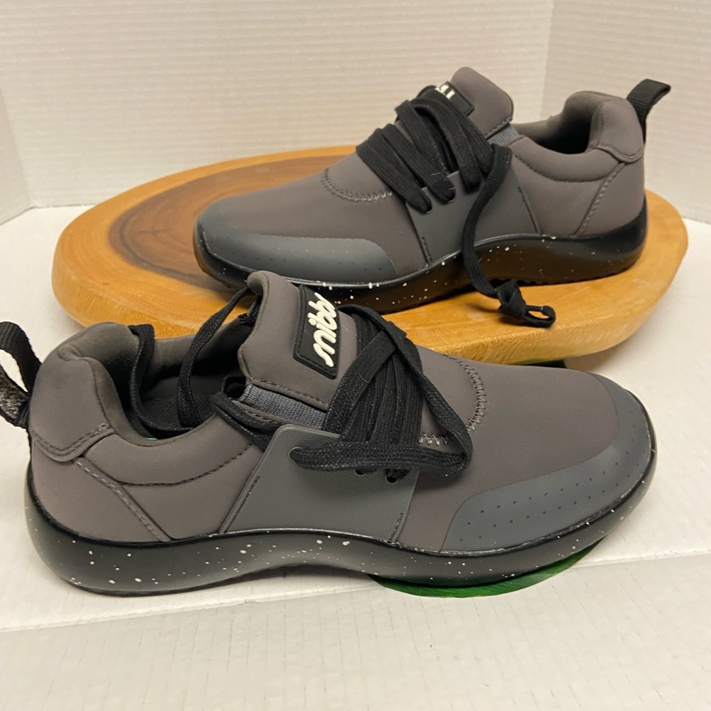 SNIBBS Charcoal Grey Sneakers size: 8